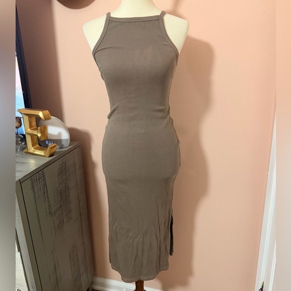 Old Navy Fitted Barnswallow Taupe Rib-Knit Midi Cami Dress Sz XS - Picture 2 of 7
